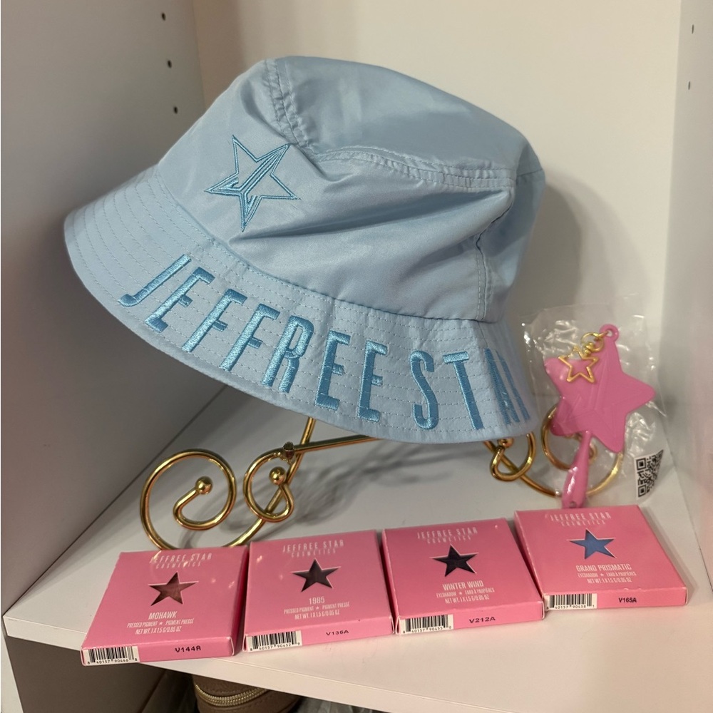 Jeffree Star hat with Pressed Pigment & mirror